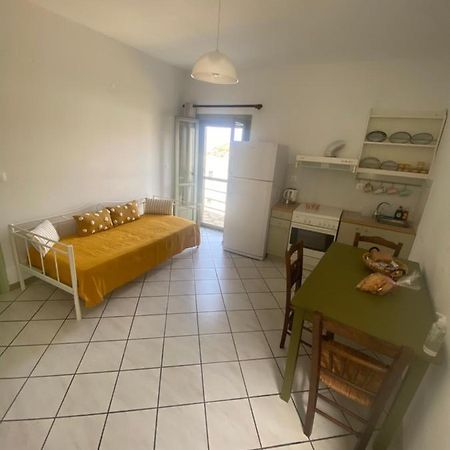 Amnia Apartment Agios Romanos Exterior photo