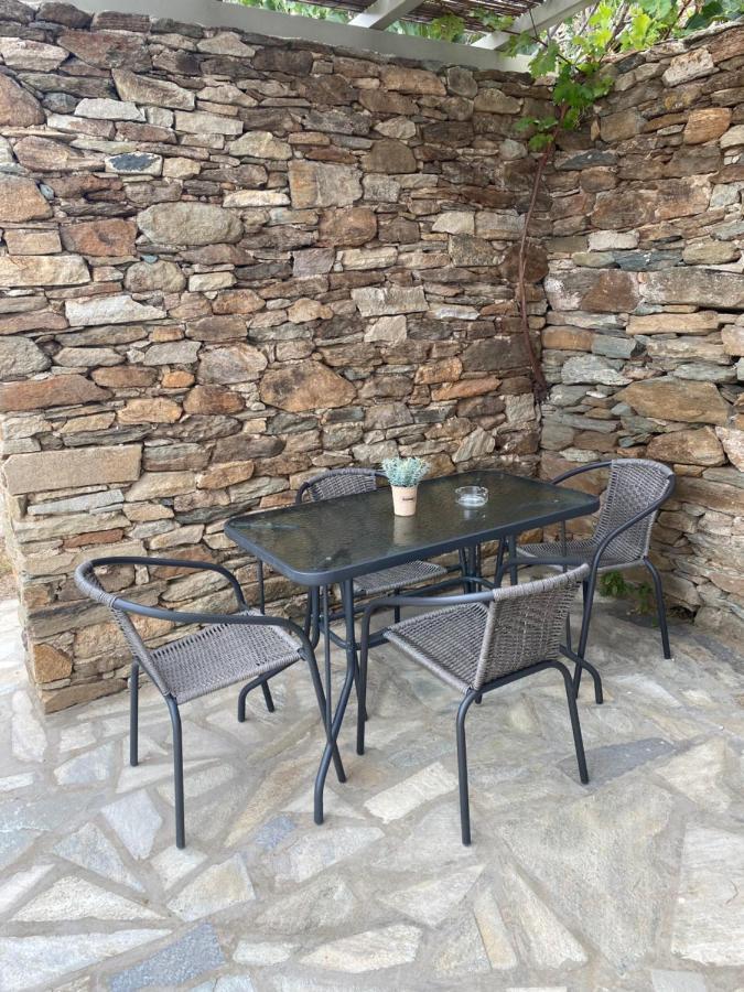 Amnia Apartment Agios Romanos Exterior photo